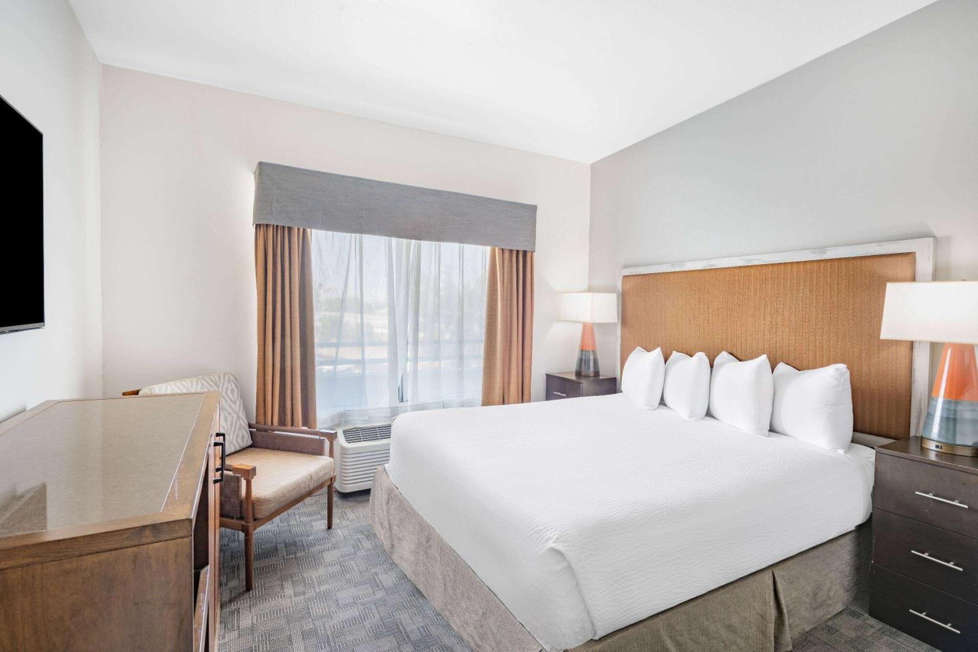 รามาดา ลิมิเต็ด เบเคอร์สฟิลด์ นอร์ท Hotel เบเกอร์สฟีลด์ ภายนอก รูปภาพ
